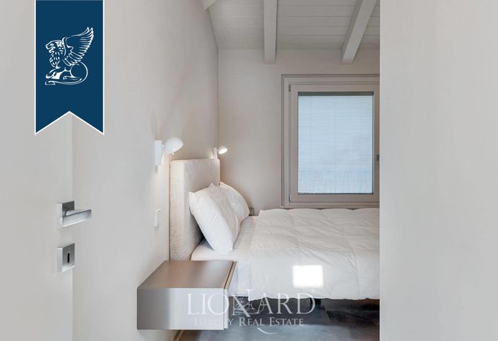 Image No.17-2 Bed Villa for sale