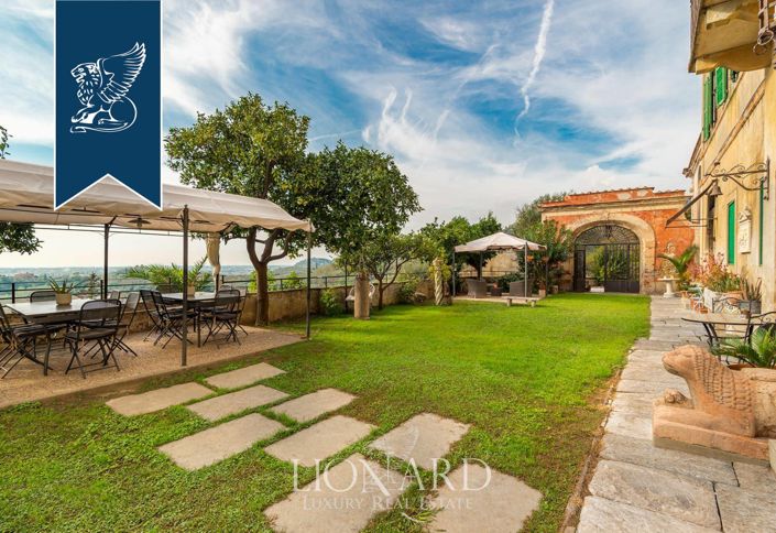 Image No.13-8 Bed Villa for sale