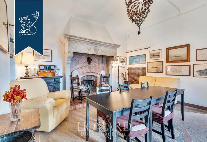 Image No.9-8 Bed Villa for sale