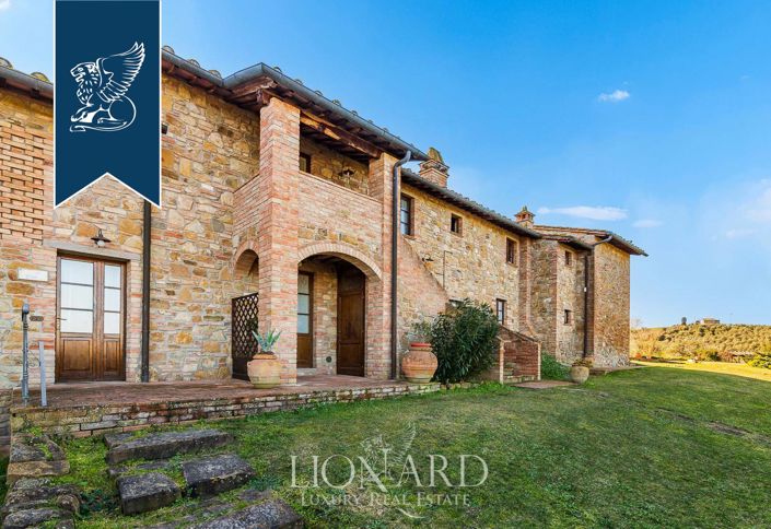 Image No.11-14 Bed Farmhouse for sale