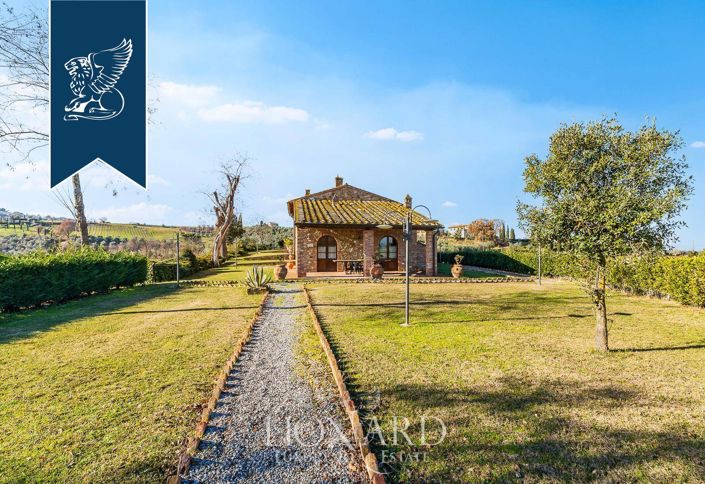 Image No.12-14 Bed Farmhouse for sale