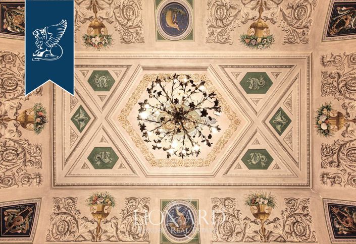 Image No.12-4 Bed Villa for sale