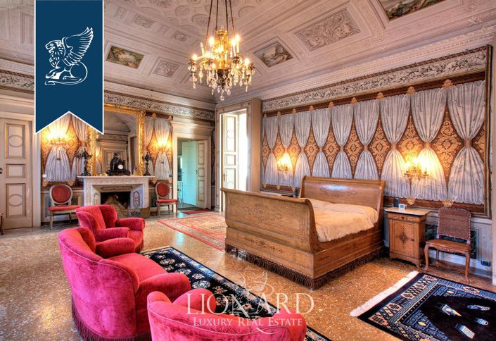 Image No.32-4 Bed Villa for sale