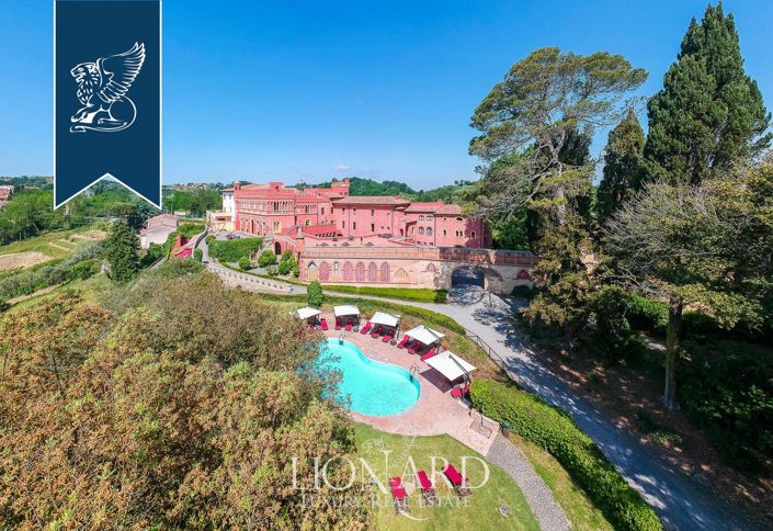 Image No.1-40 Bed Property for sale