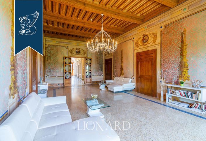 Image No.42-40 Bed Property for sale