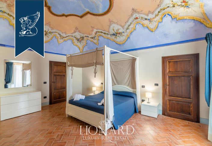 Image No.64-40 Bed Property for sale