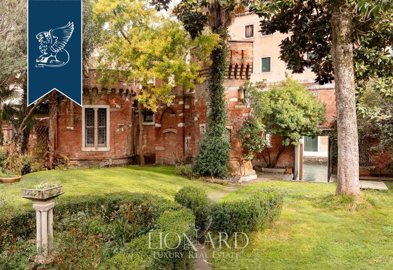 1 - Venice, Apartment