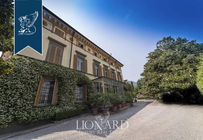 Image No.12-8 Bed Villa for sale