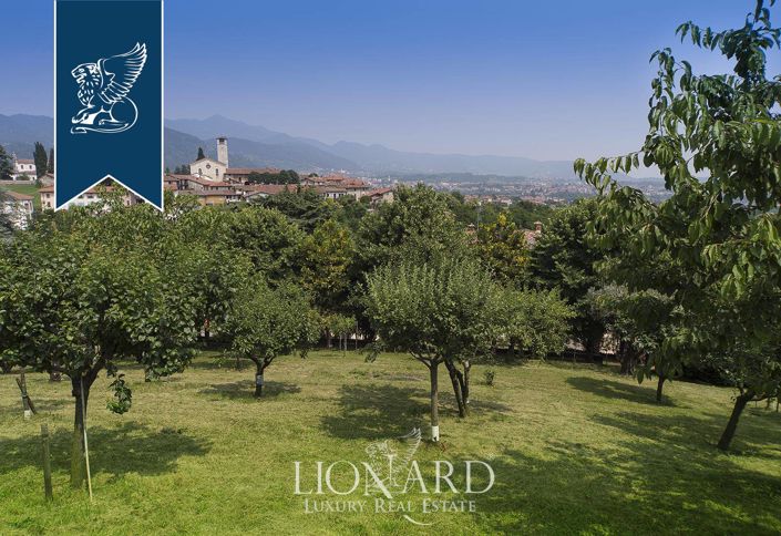 Image No.22-8 Bed Villa for sale