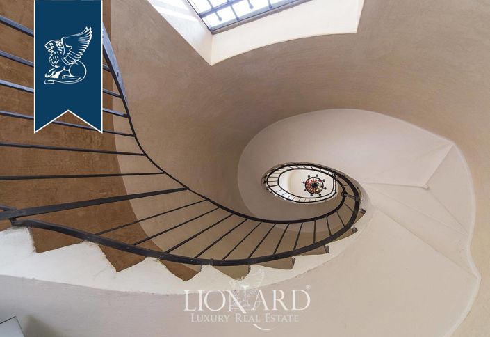 Image No.37-8 Bed Villa for sale