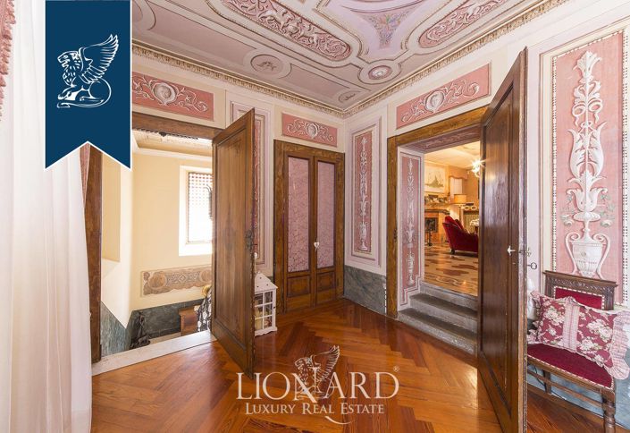 Image No.39-8 Bed Villa for sale