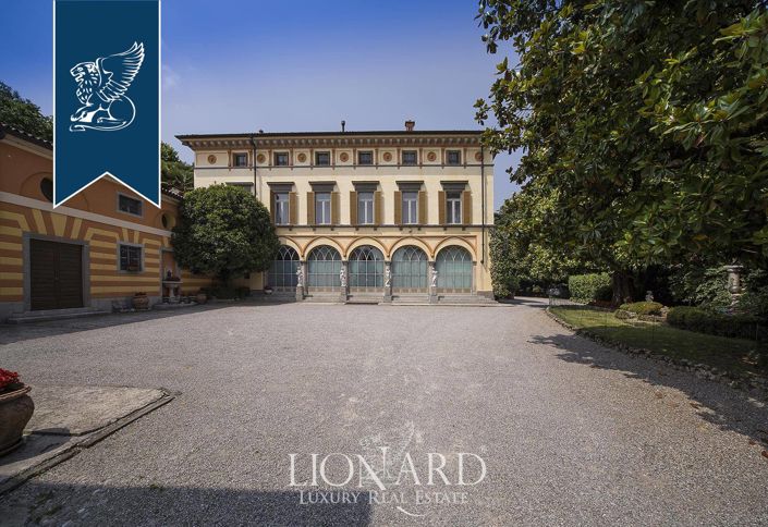 Image No.5-8 Bed Villa for sale