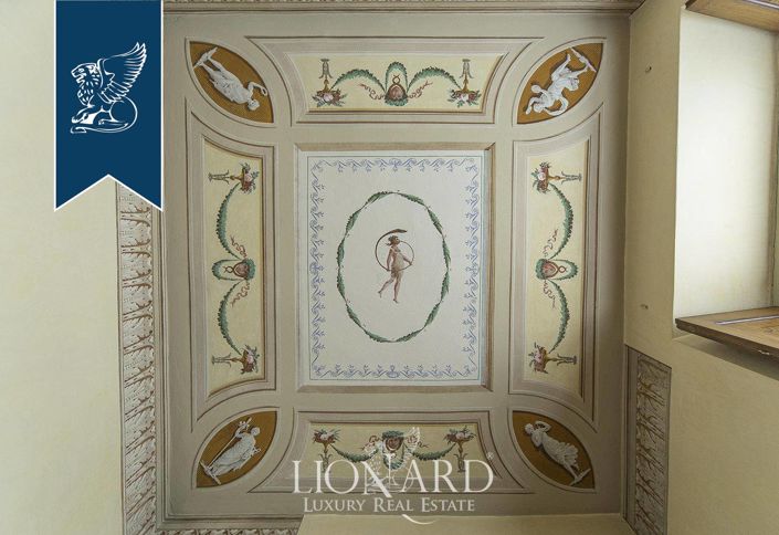 Image No.44-8 Bed Villa for sale