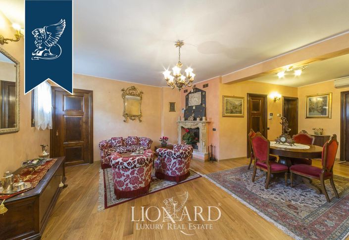 Image No.53-8 Bed Villa for sale