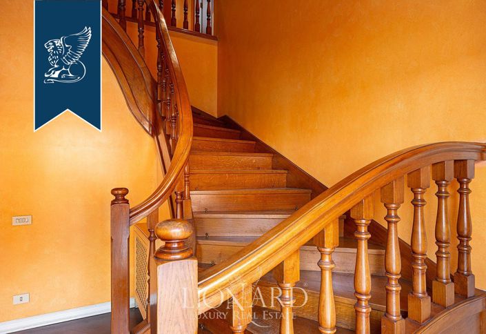 Image No.16-7 Bed Apartment for sale