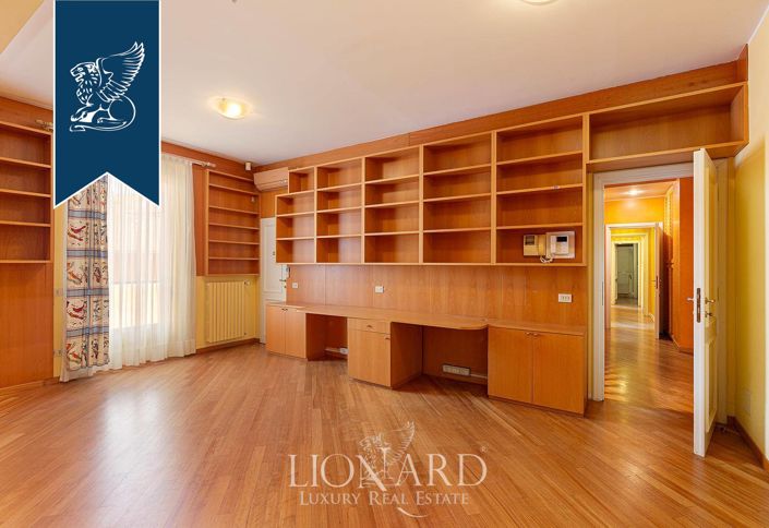 Image No.9-7 Bed Apartment for sale