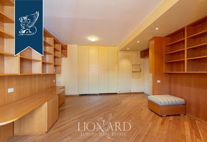 Image No.10-7 Bed Apartment for sale