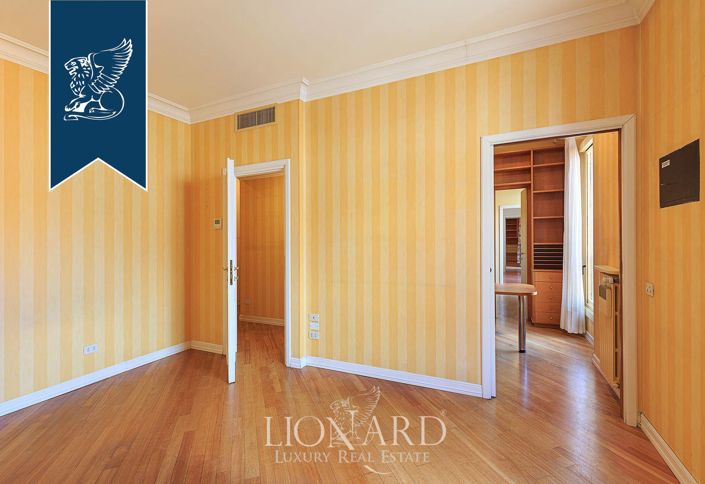 Image No.18-7 Bed Apartment for sale