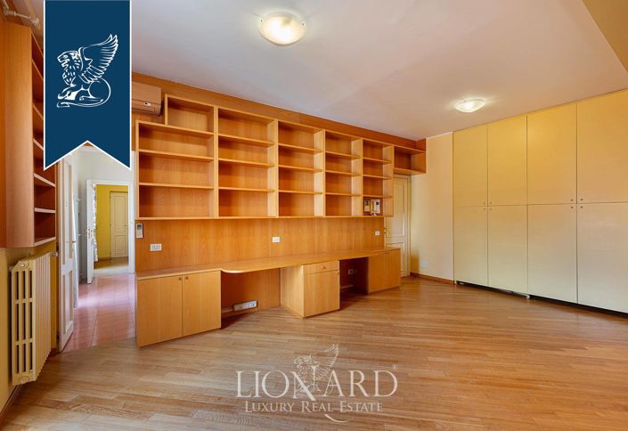 Image No.7-7 Bed Apartment for sale