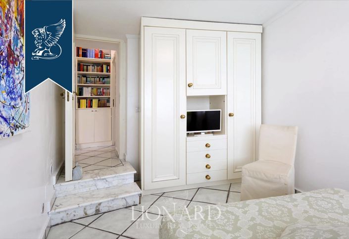 Image No.18-3 Bed Flat for sale