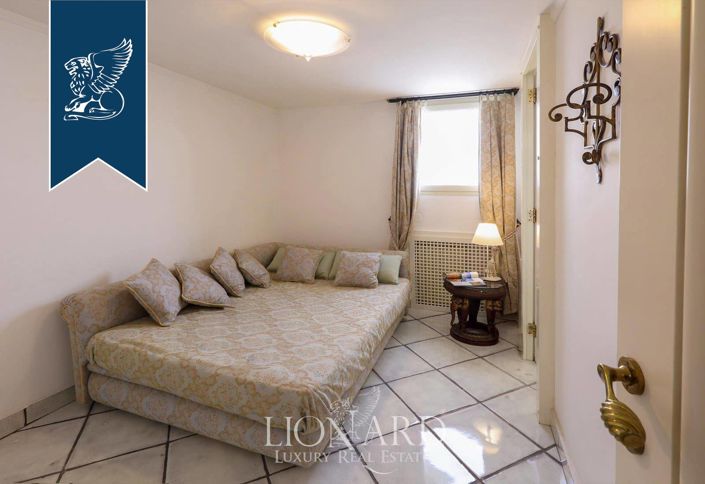 Image No.20-3 Bed Flat for sale