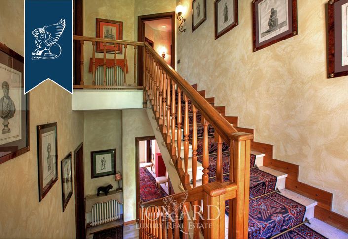 Image No.19-8 Bed Villa for sale