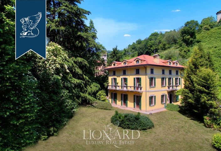 Image No.2-8 Bed Villa for sale