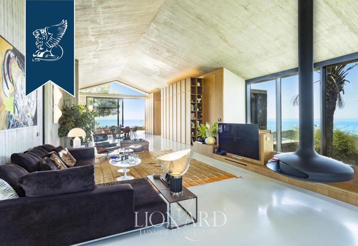 Image No.15-4 Bed Villa for sale