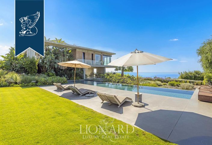 Image No.2-4 Bed Villa for sale