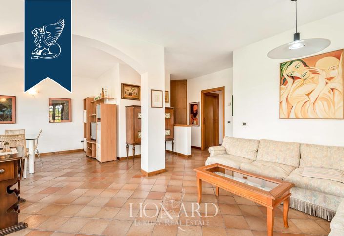 Image No.18-6 Bed Villa for sale