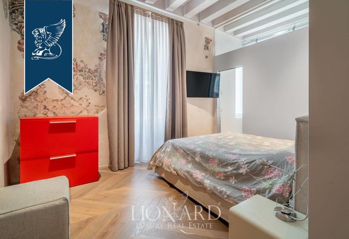 Image No.20-2 Bed Apartment for sale