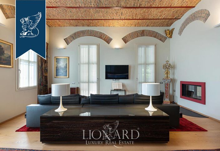 Image No.17-Villa de 18 chambres à vendre à Erba