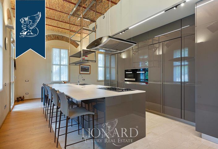 Image No.19-Villa de 18 chambres à vendre à Erba