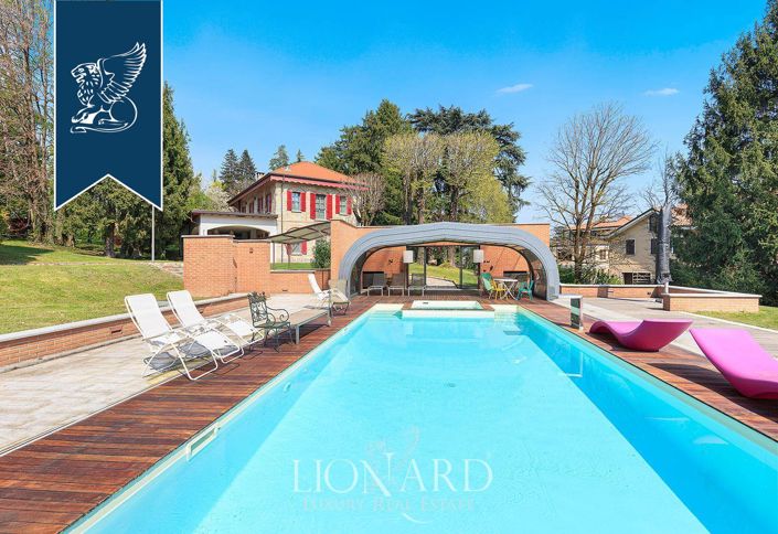 Image No.2-Villa de 18 chambres à vendre à Erba