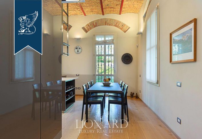 Image No.20-Villa de 18 chambres à vendre à Erba