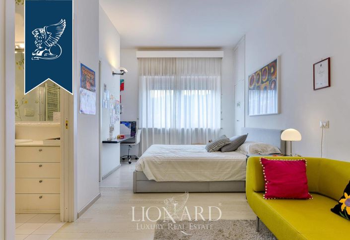 Image No.19-4 Bed Apartment for sale