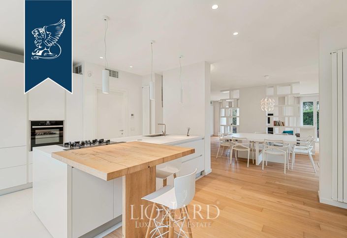 Image No.14-5 Bed Villa for sale