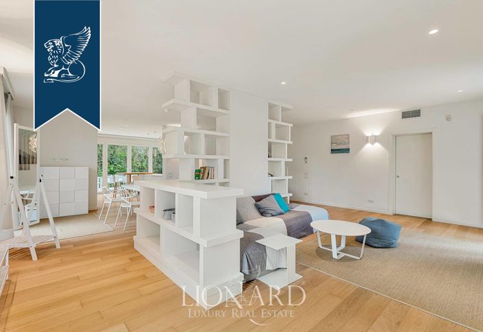 Image No.8-5 Bed Villa for sale