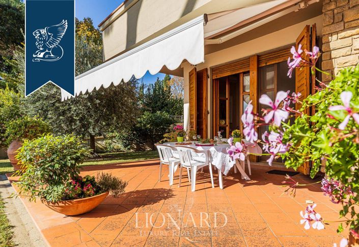 Image No.10-6 Bed Villa for sale