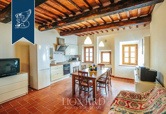 Image No.28-Ferme de 15 chambres à vendre à Certaldo