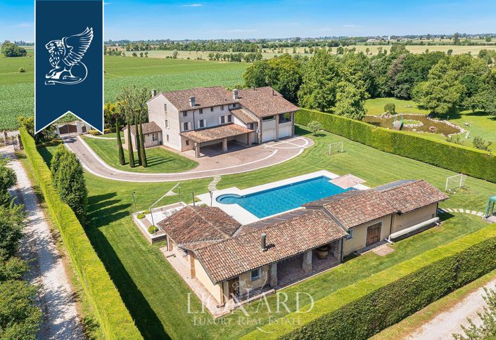 Image No.1-Villa de 4 chambres à vendre à Castel Goffredo