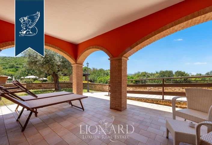 Image No.15-17 Bed Farmhouse for sale