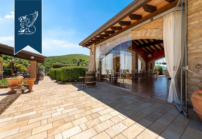 Image No.17-17 Bed Farmhouse for sale