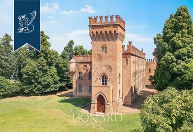 1 - Lugo, Property