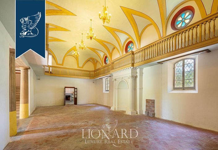 Image No.12-30 Bed Property for sale