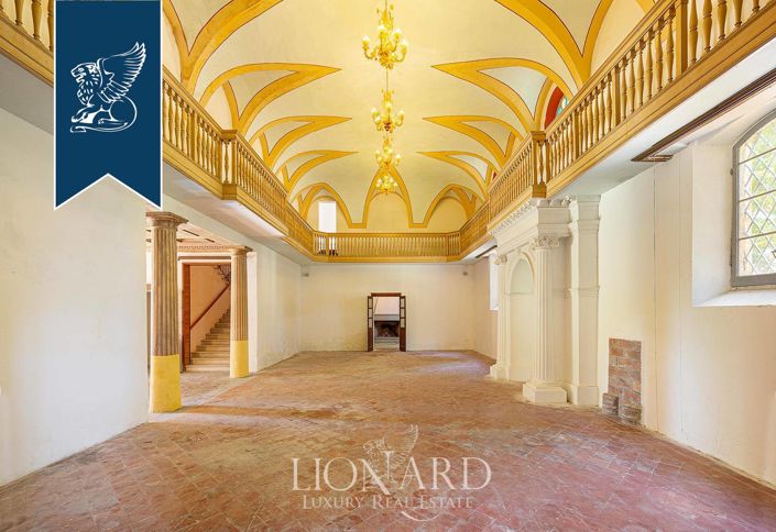 Image No.13-30 Bed Property for sale