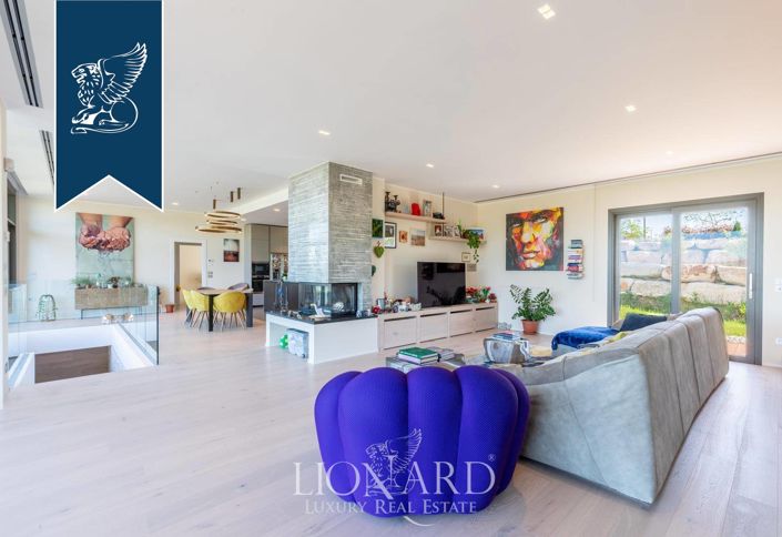 Image No.5-Villa de 4 chambres à vendre à Italie