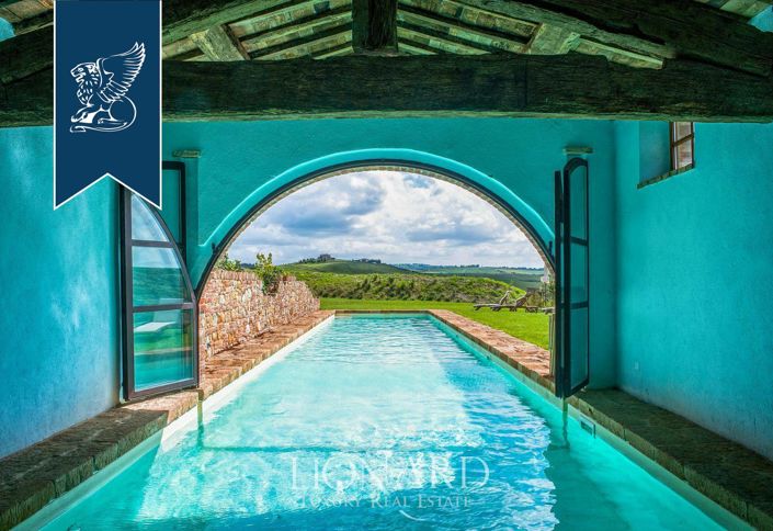 Image No.10-7 Bed Villa for sale