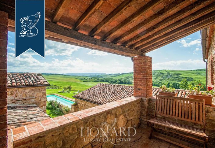 Image No.5-7 Bed Villa for sale