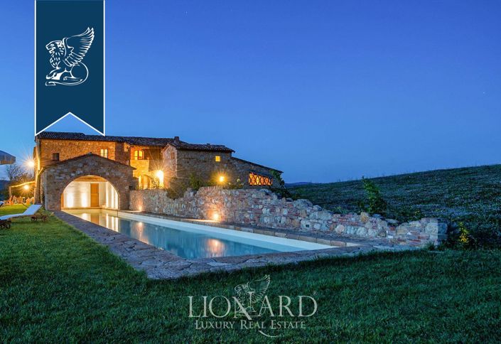 Image No.8-7 Bed Villa for sale